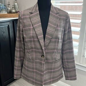 Women’s Classic Blazer **NEVER WORN**
Taupe Pattern
Size: 6